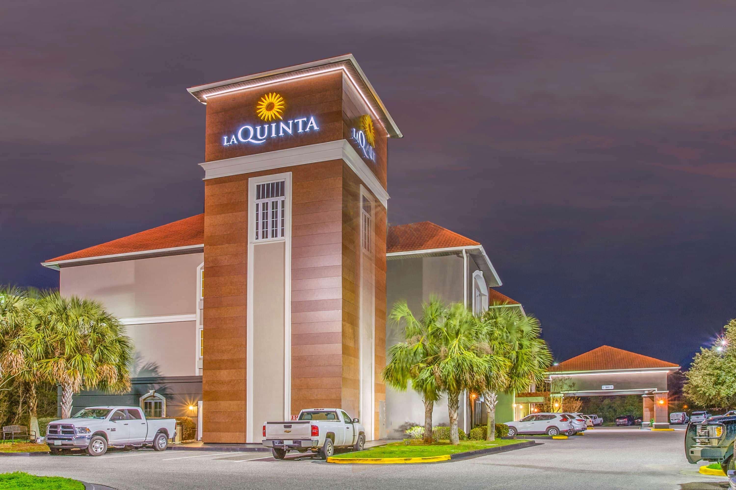 La Quinta By Wyndham - Tillman's Corner Hotel 3*