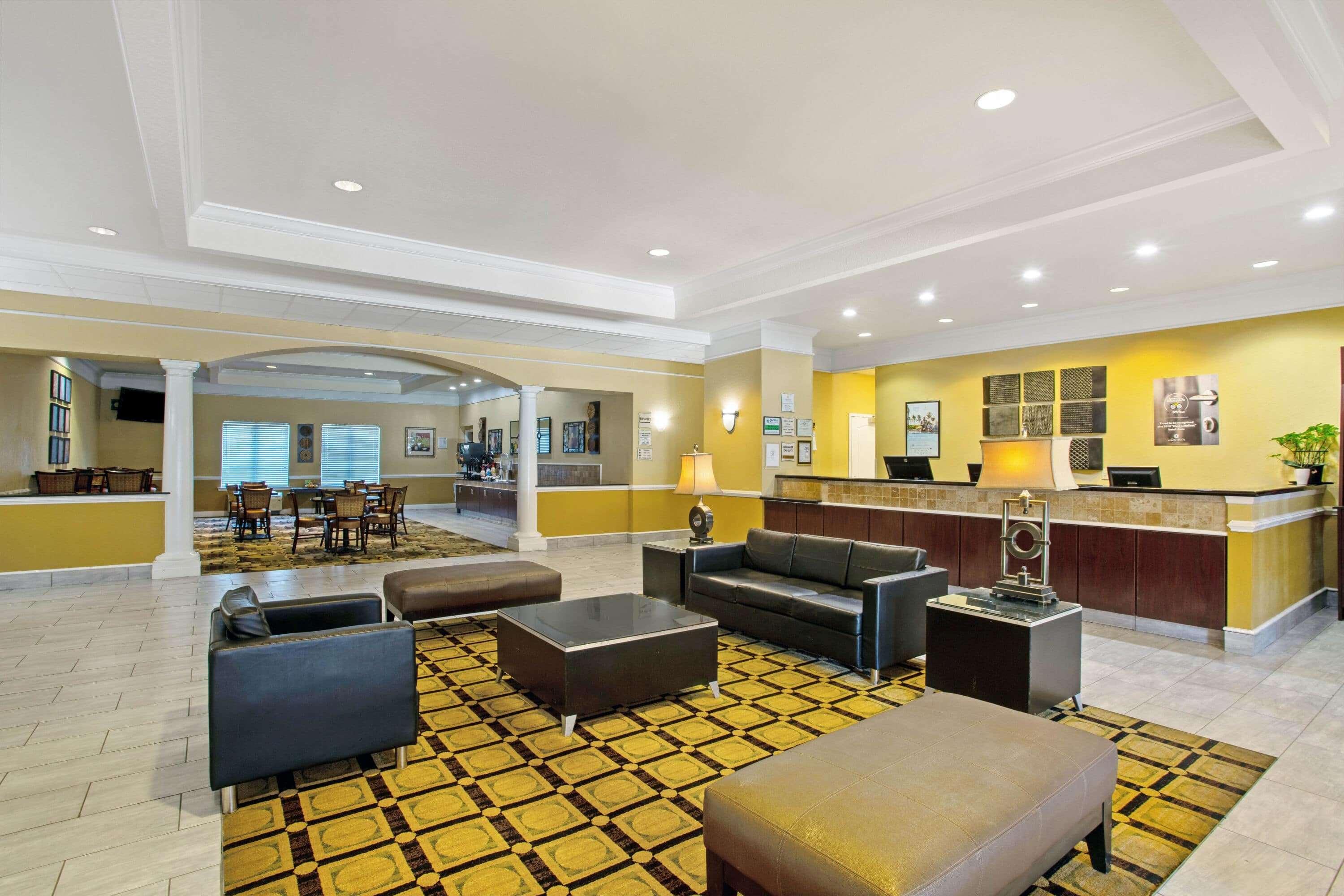 La Quinta By Wyndham - Tillman's Corner Hotel